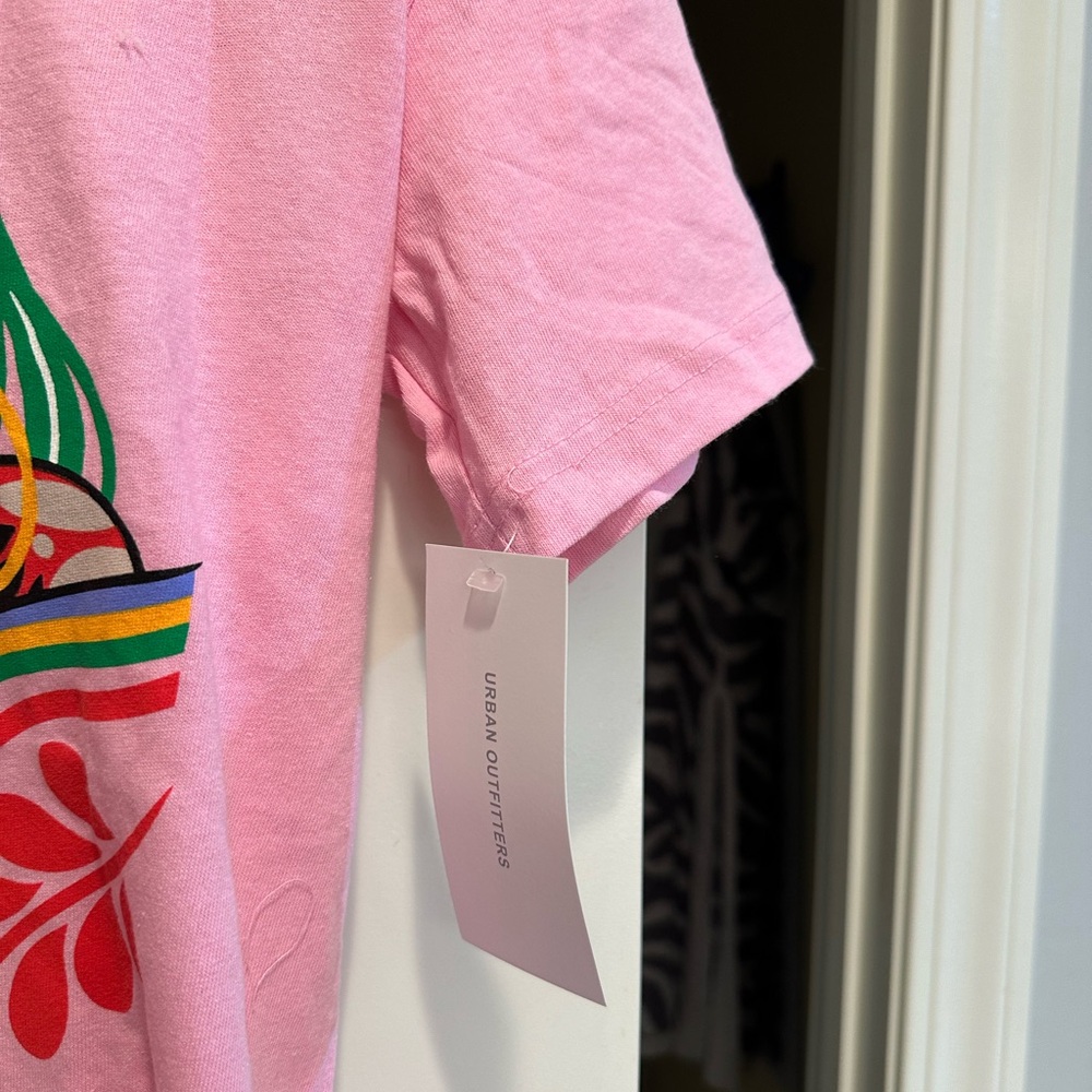 Urban Outfitters Pink and Red‎ Short Sleeve Tee - Picture 4 of 6